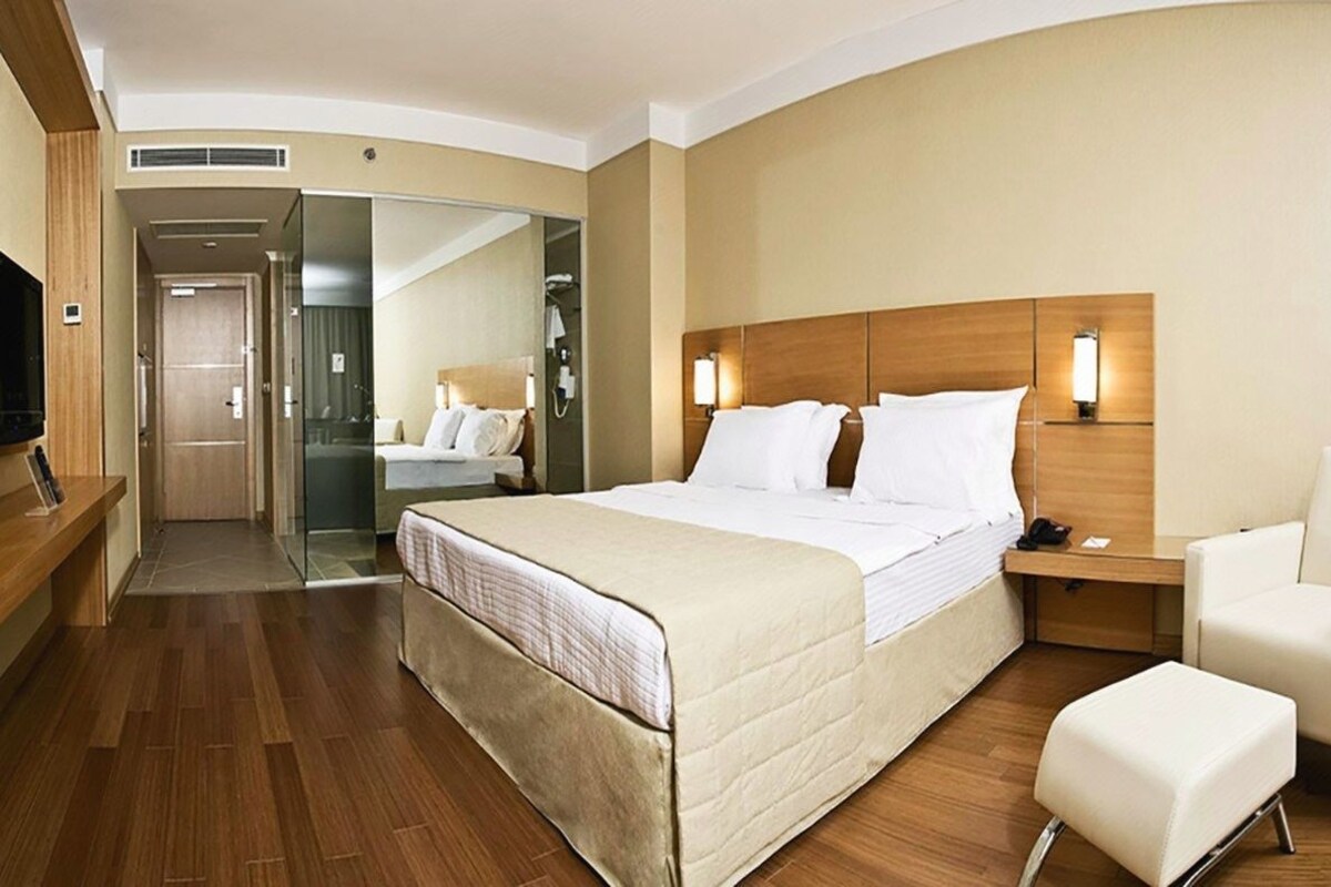 Literie de qualité supérieure, matelas Select Comfort, minibar