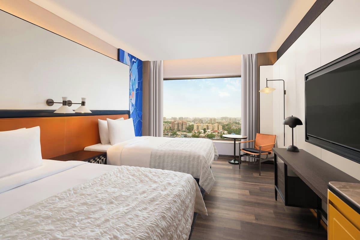 superior room, 1 queen bed, non smoking, city view | 1 bedroom, premium bedding, minibar, in-room safe