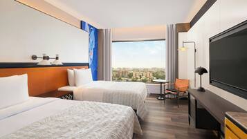 Superior Room, 1 Queen Bed, Non Smoking, City View | 1 bedroom, premium bedding, minibar, in-room safe