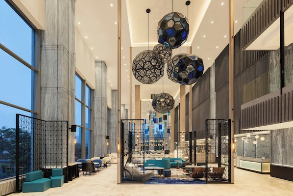 Lobby lounge