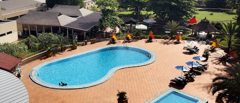 2 outdoor pools, pool umbrellas, pool loungers