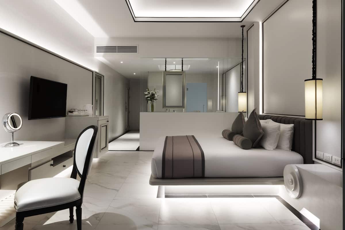 Deluxe Room, Pool Access | Premium bedding, minibar, in-room safe, individually decorated