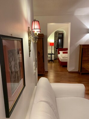 Panoramic Suite, City View, Tower | Living area