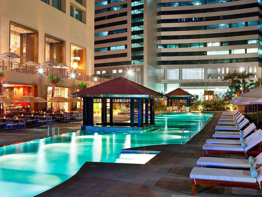 Hồ bơi ngoài trời, mở cửa từ 6:00 đến 20:00, dù/ô trên bãi biển/hồ bơi