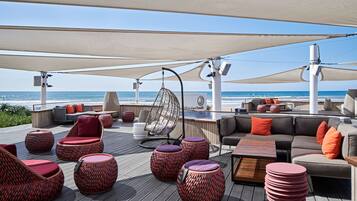 14 restaurants, serveren ontbijt, lunch, diner, internationale gerechten