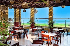 14 restaurants, breakfast, lunch, dinner served; international cuisine 