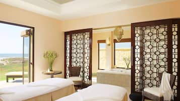 Couples treatment room(s), steam room, Turkish bath/hammam