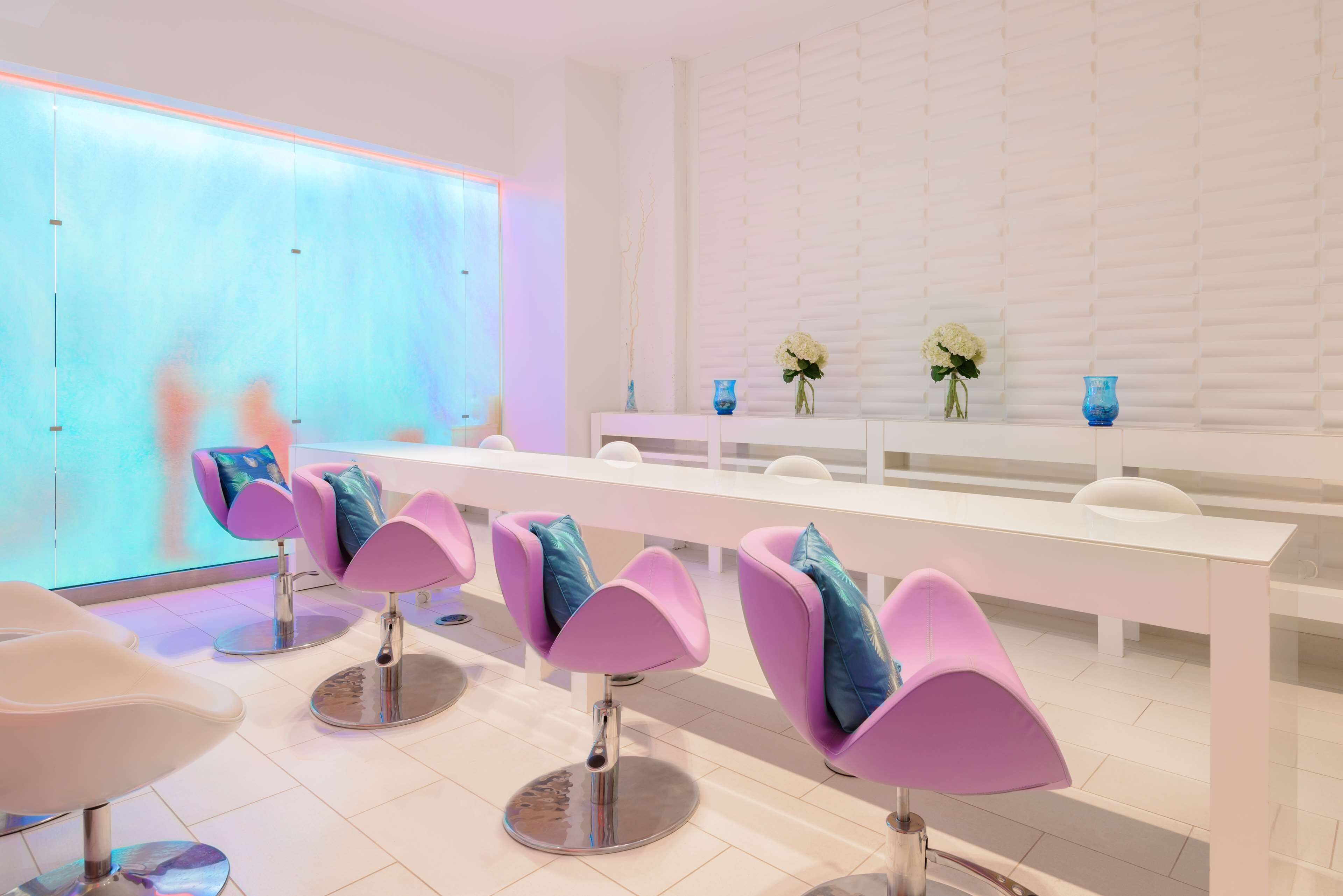 couples treatment room(s), body treatments, deep-tissue massages