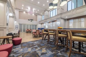 Desayuno buffet incluido todos los días 