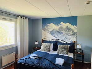 Cortinas blackout, sistema de insonorización y wifi gratis 