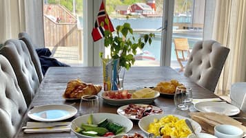 Sjøhytte 3 Soverom | Oppholdsområde | TV
