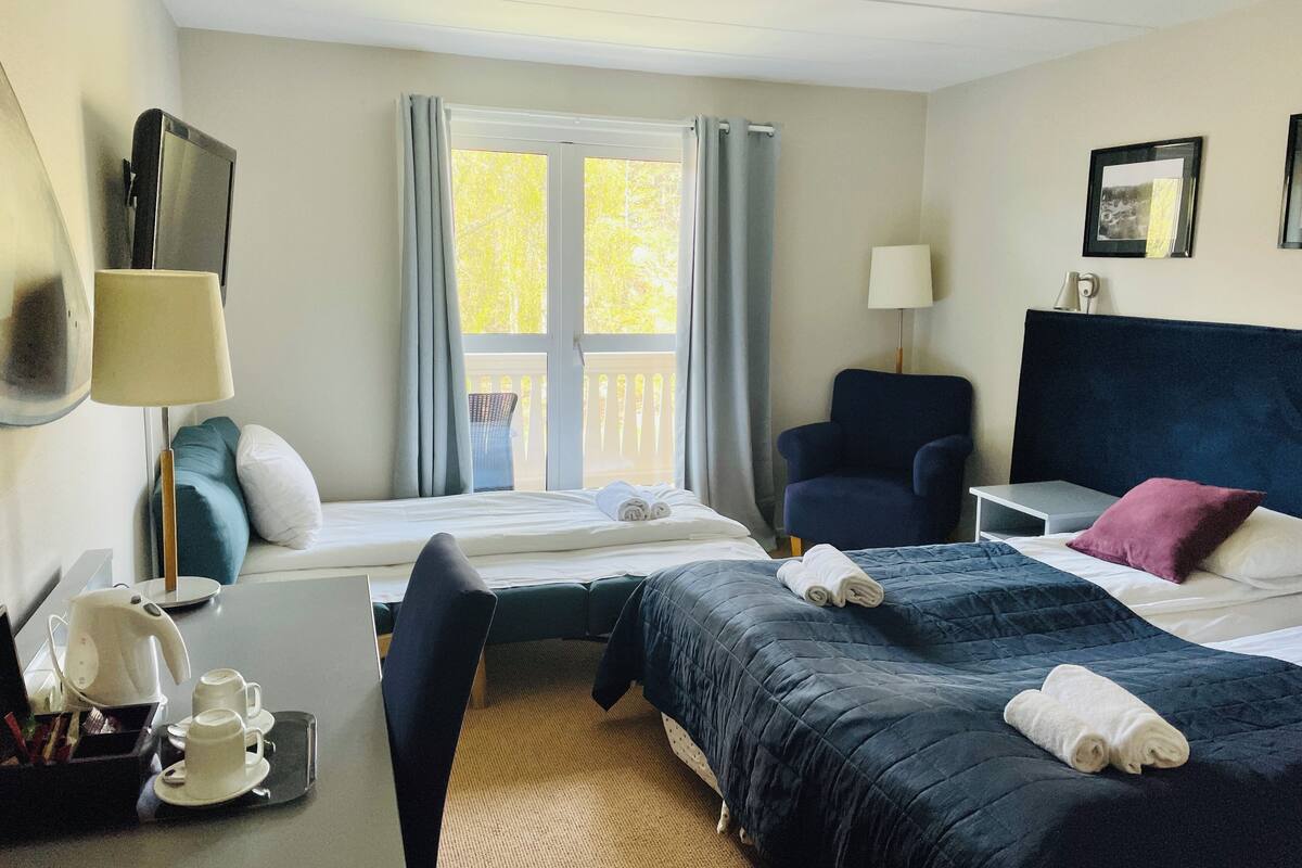 Familie rom - Twin senger og sovesofa | Blackout drapes, soundproofing, WiFi (free), bed sheets