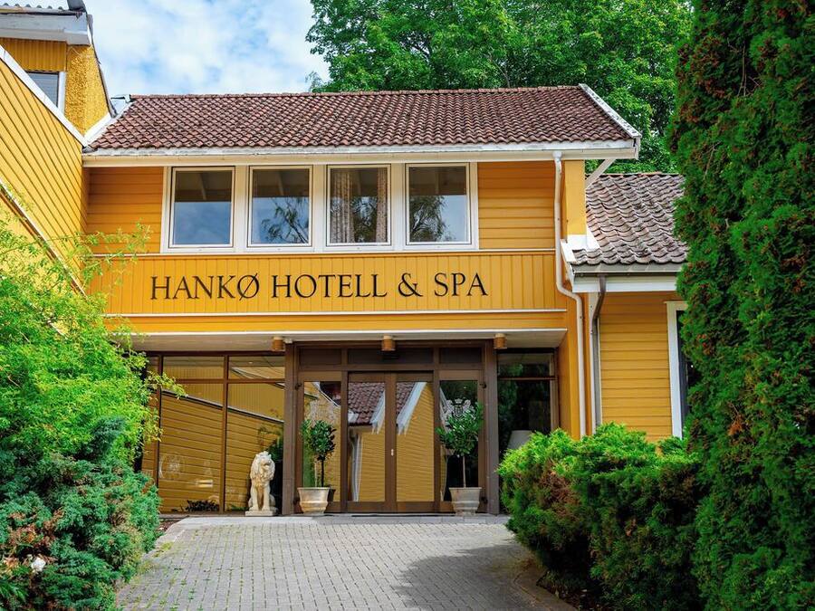 Façana frontal de l'allotjament