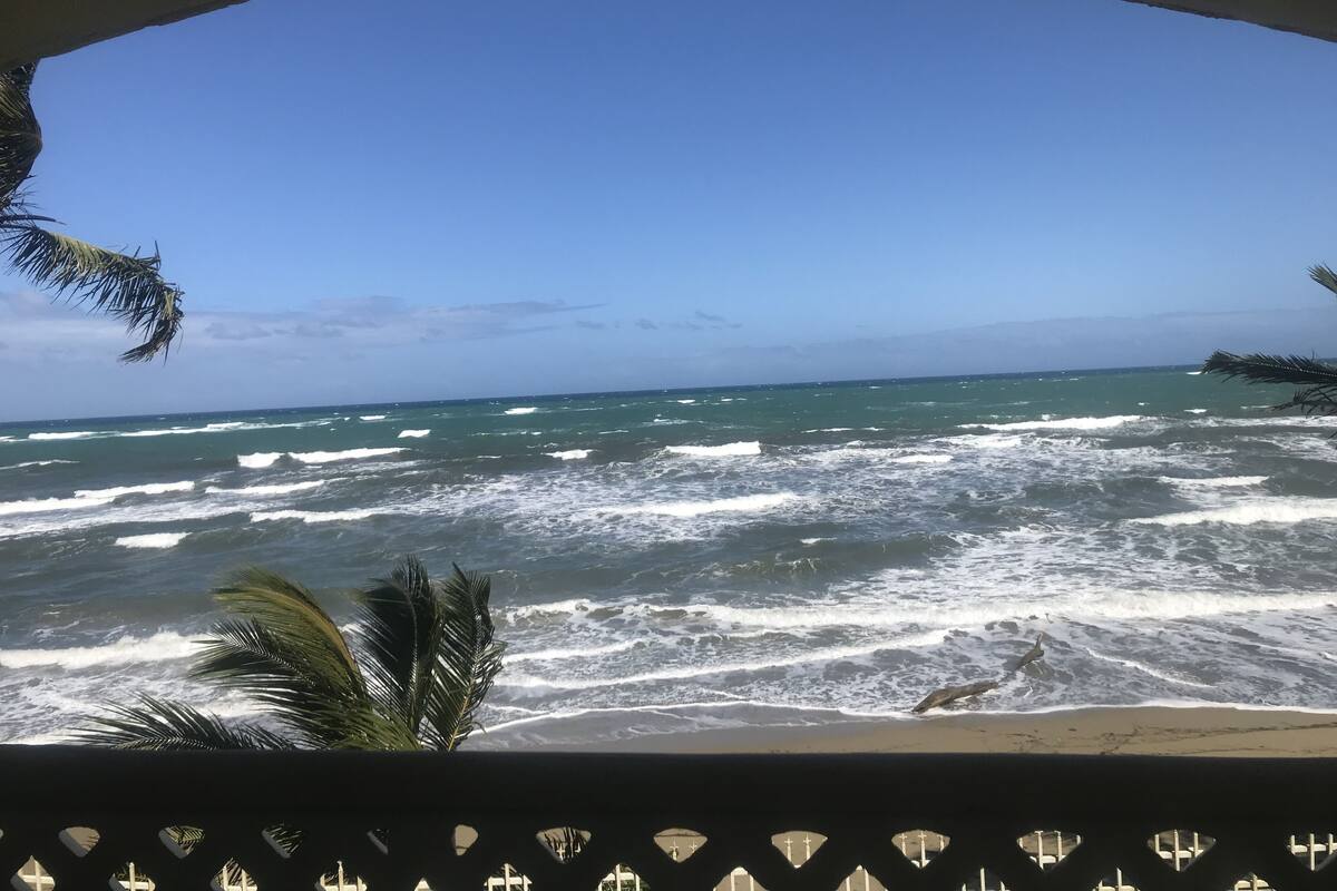 豪華套房, 1 張特大雙人床, 海景, 海濱 | 陽台