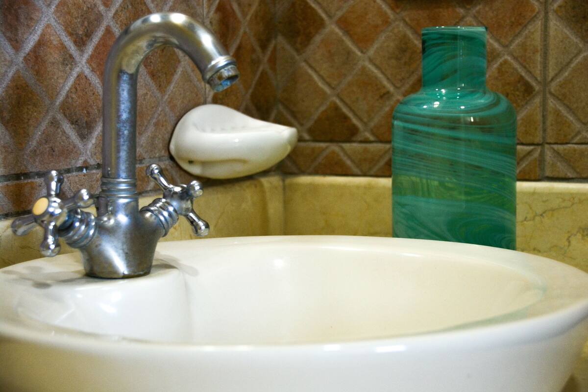 exclusive villa | bathroom sink