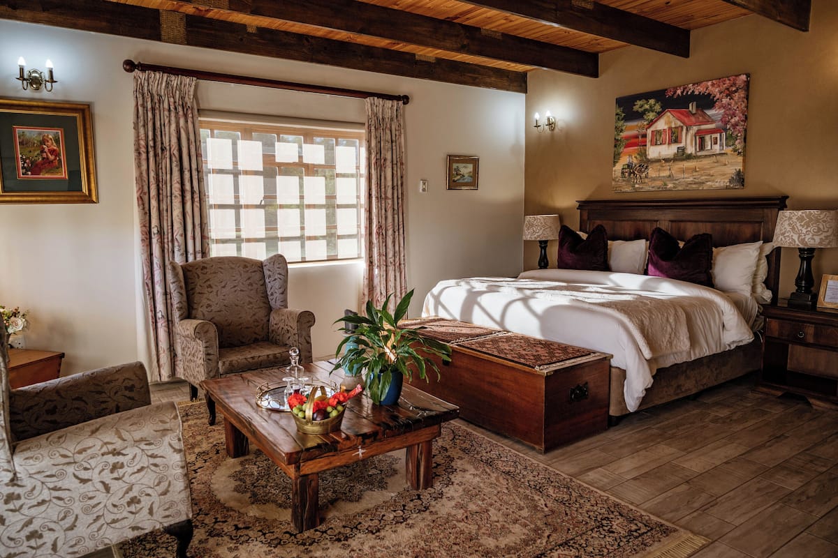 Deluxe suite | Een minibar, een kluis op de kamer, individueel gedecoreerd