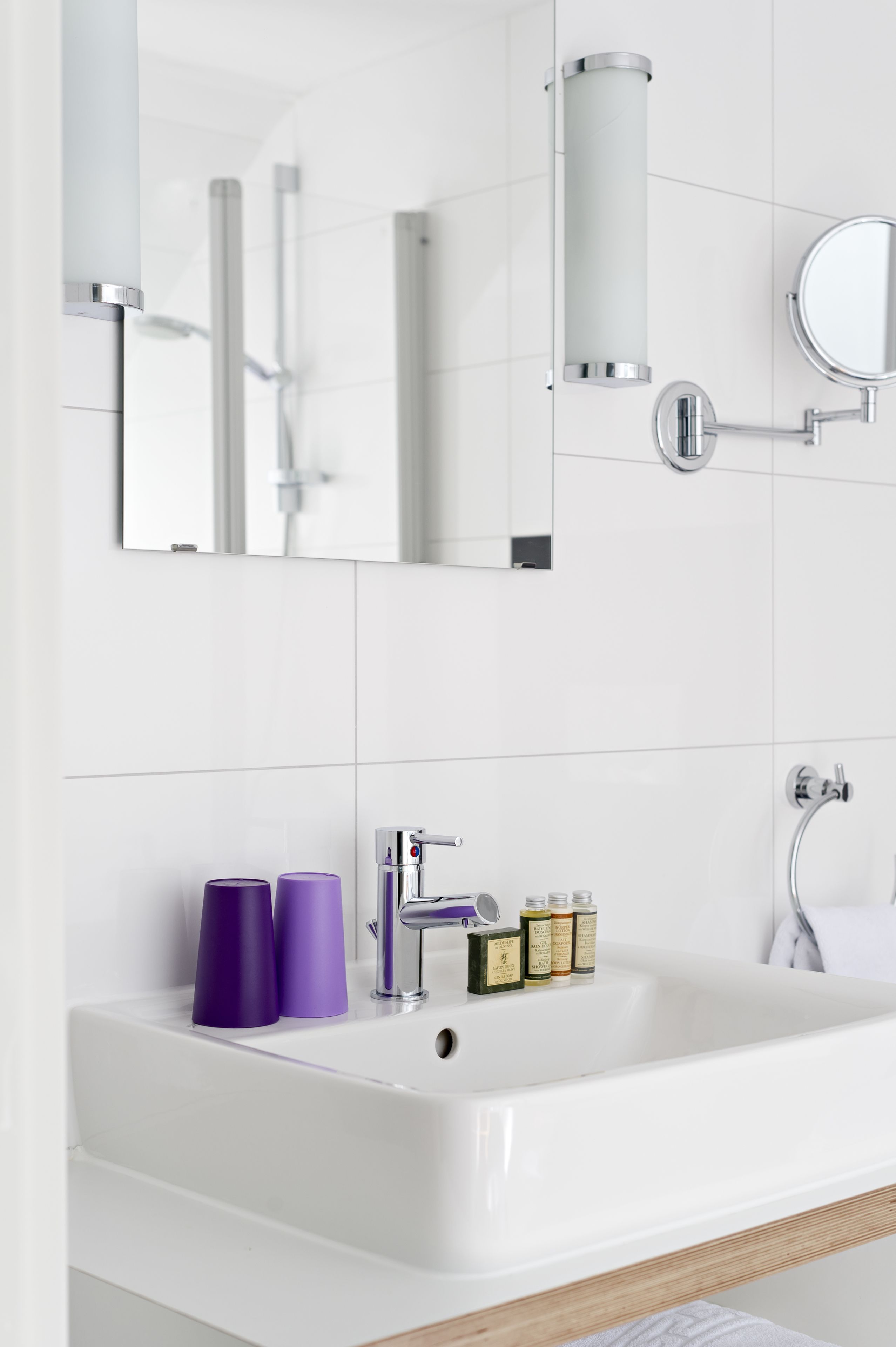 double room | bathroom sink