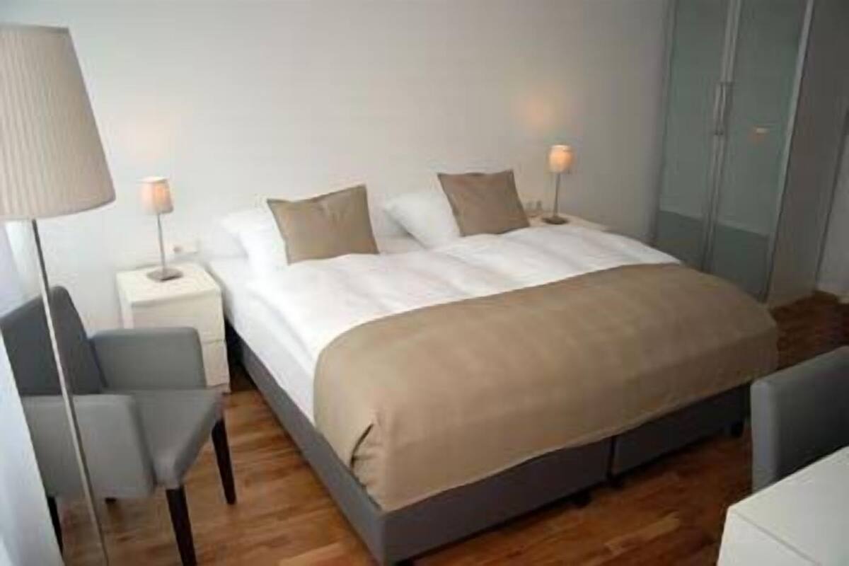 double room | 1 bedroom, hypo-allergenic bedding, in-room safe, free wifi