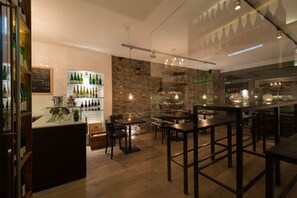 Wine bar