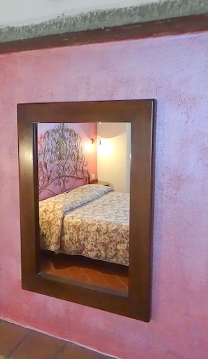 Condo (Il Vigneto) | Blackout curtains, iron/ironing board, free WiFi, bed sheets