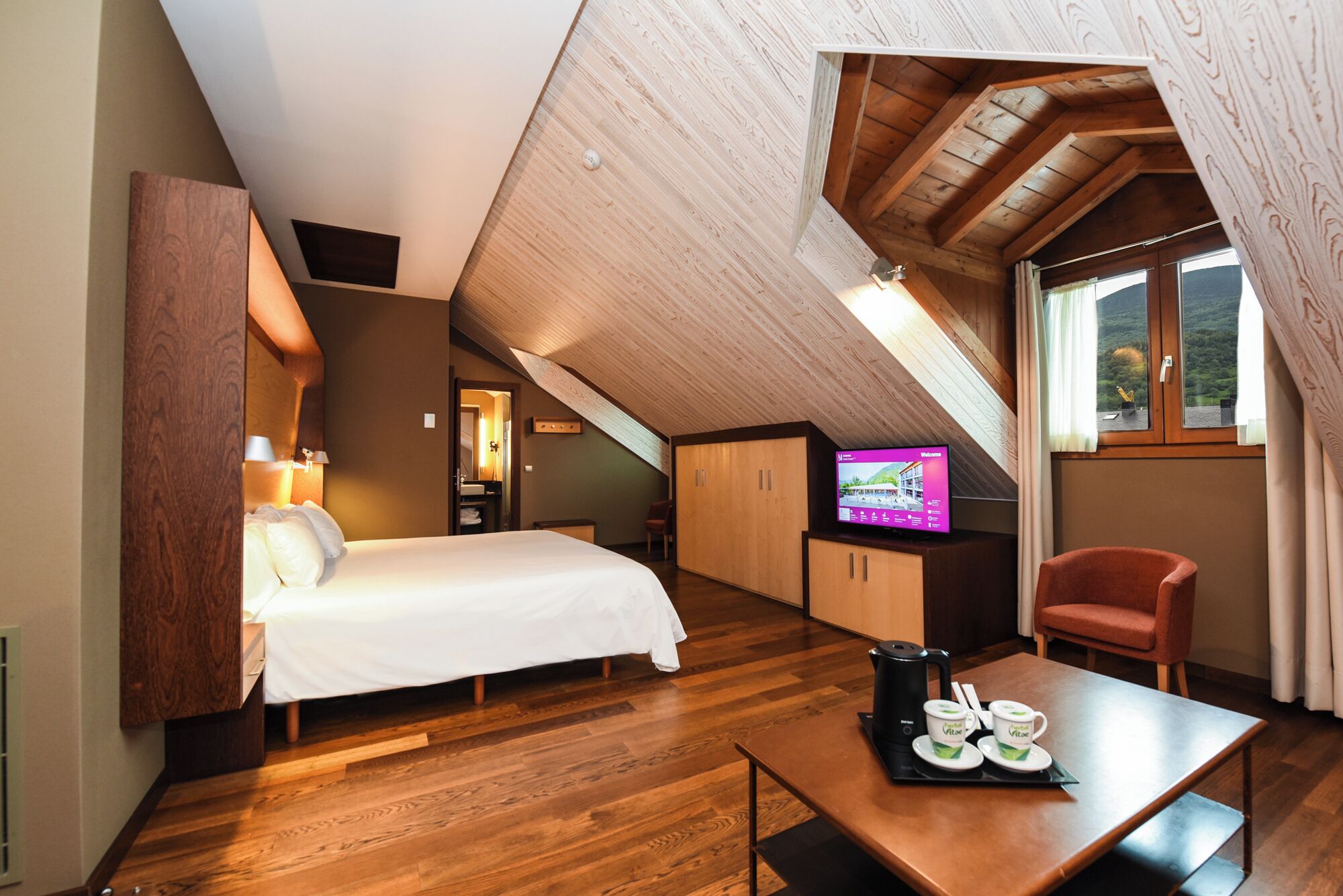 family junior suite | 1 bedroom, premium bedding, down duvets, pillow-top beds