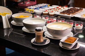 Tägliches inbegriffenes Frühstücksbuffet