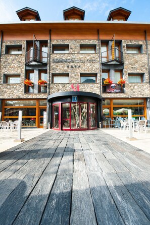 Front of property - SOMMOS Hotel Aneto (Benasque)