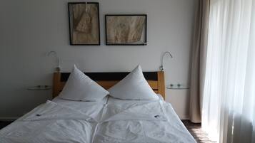 Individually furnished, free WiFi, bed sheets