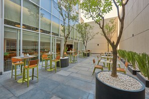 Desayuno continental incluido todos los días 