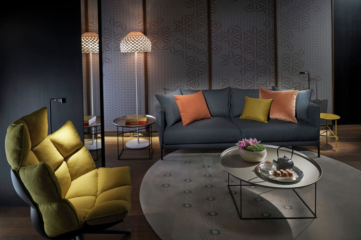 Mandarin, Suíte júnior, 1 cama King | Roupas de cama premium, edredons de pluma, frigobar, cofres nos quartos