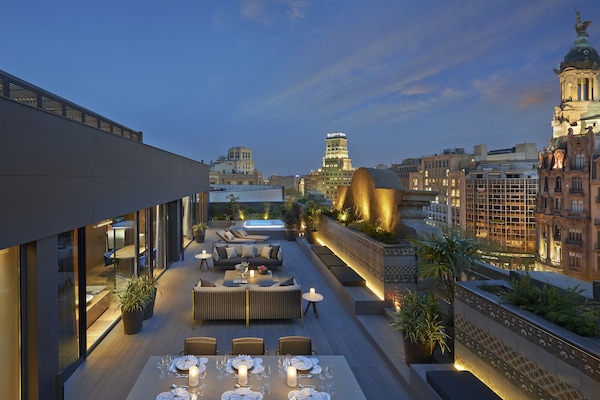 Suite, 1 King Bed (Barcelona) | Premium bedding, down comforters, minibar, in-room safe