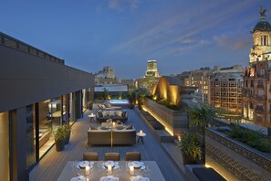 Suite, 1 cama King size (Barcelona) | Ropa de cama de alta calidad, edredón y minibar 