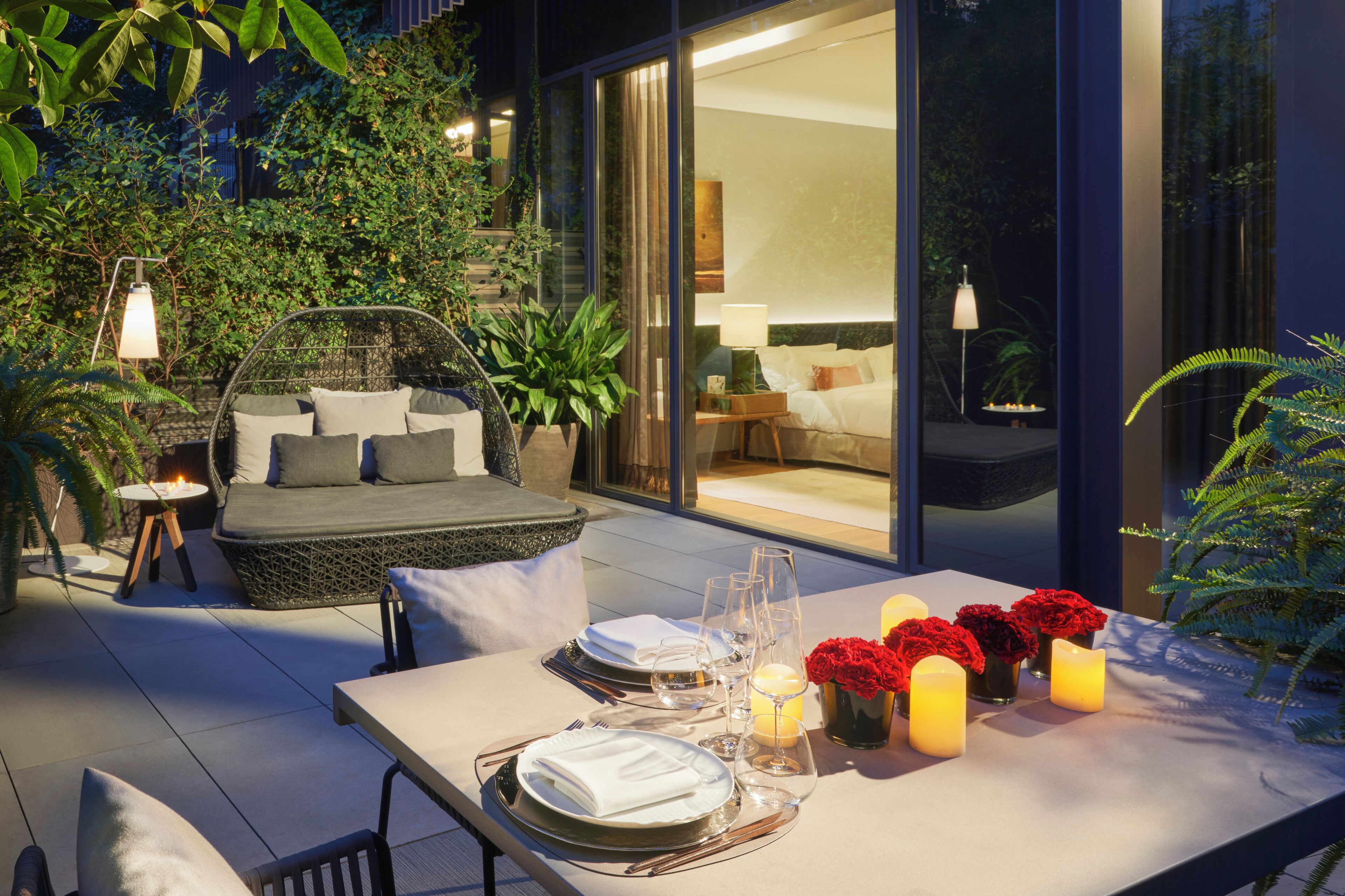 Suite, 1 King Bed, Terrace