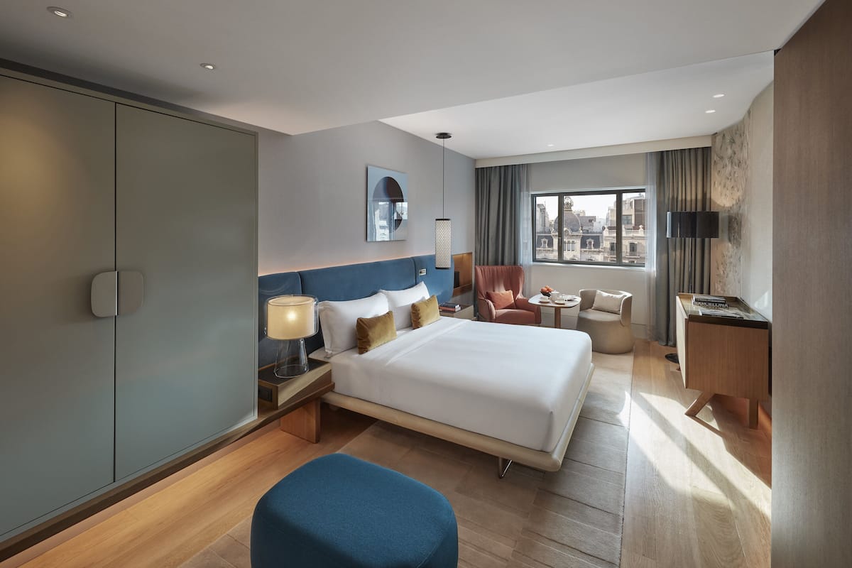 1 Schlafzimmer, hochwertige Bettwaren, Daunenbettdecken, Minibar