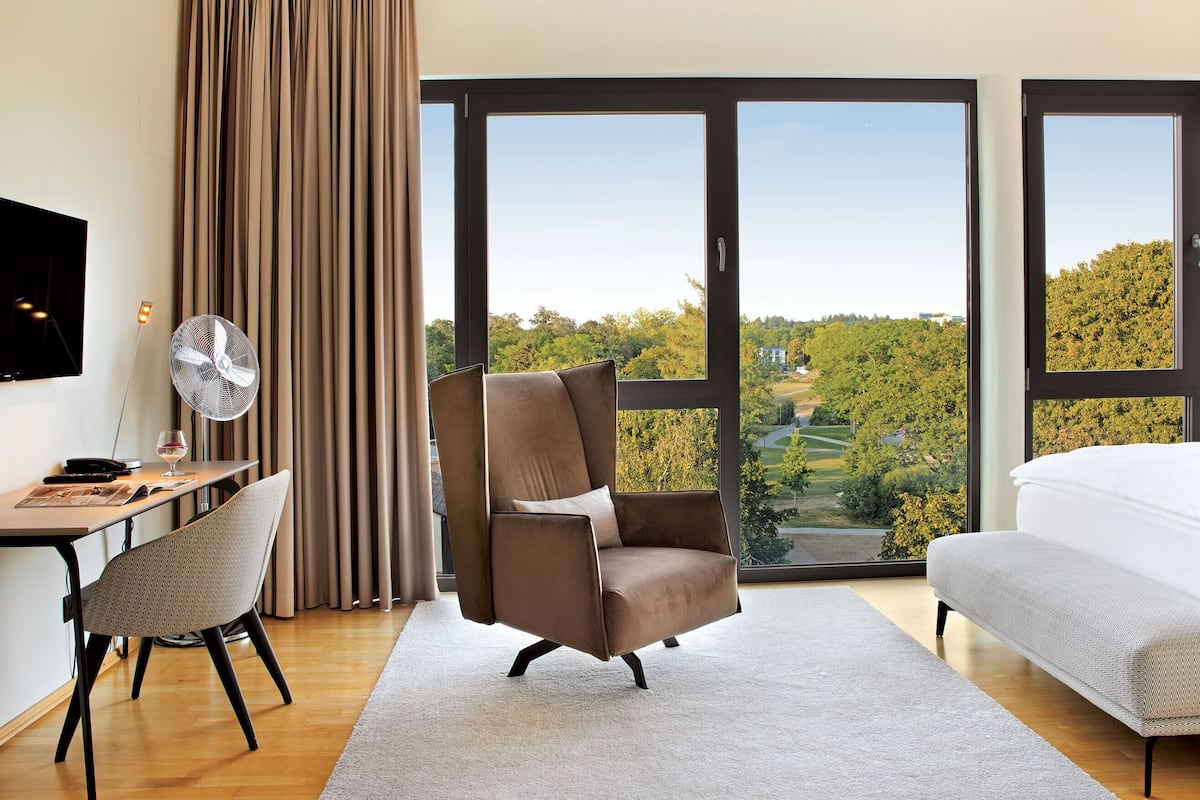 comfort double room | hypo-allergenic bedding, in-room safe, individually furnished, desk