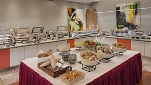 Päivittäinen buffetaamiainen maksusta