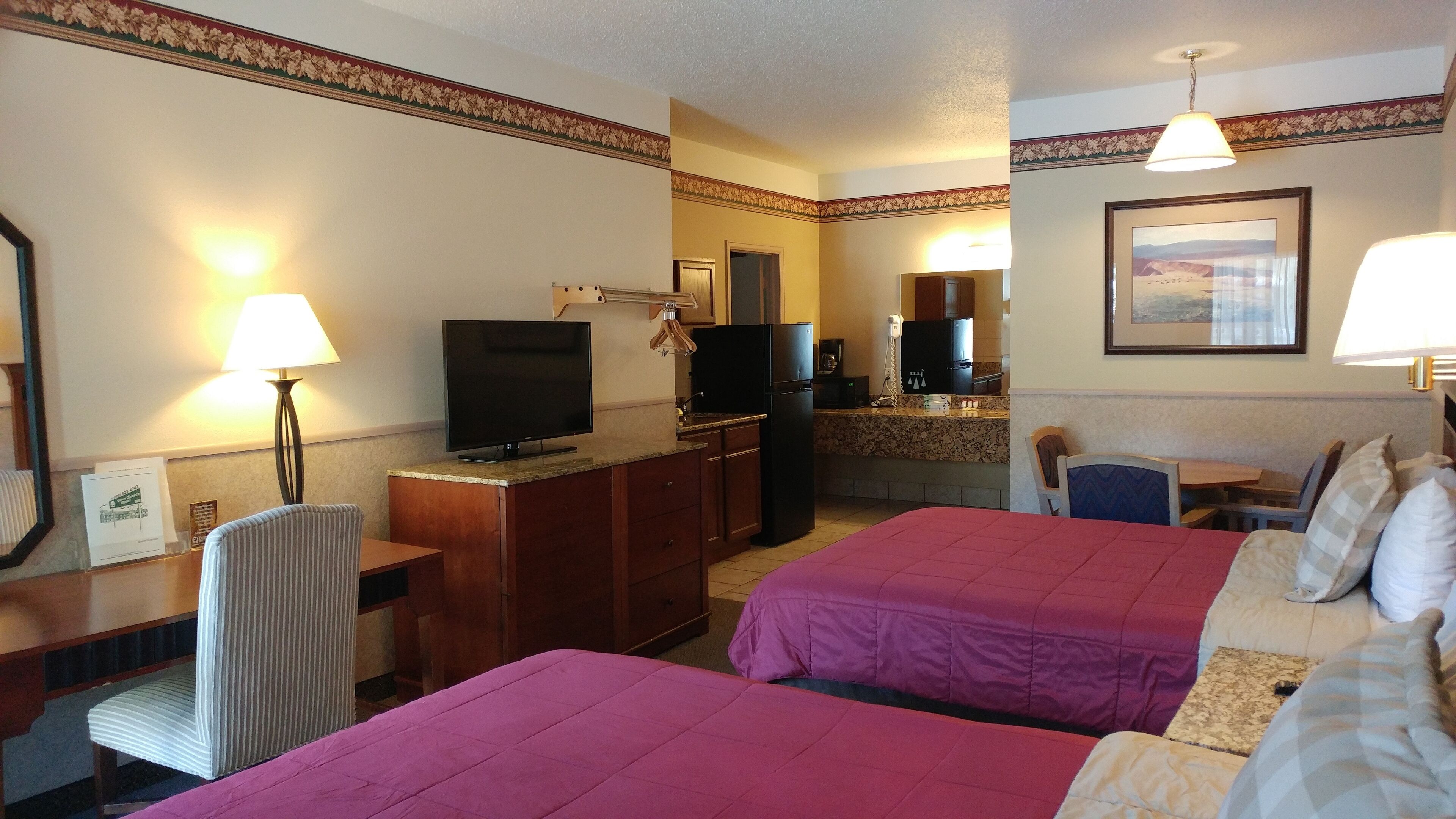 Silver Spruce Inn in Glenwood Springs: Find Hotel Reviews, Rooms, and ...