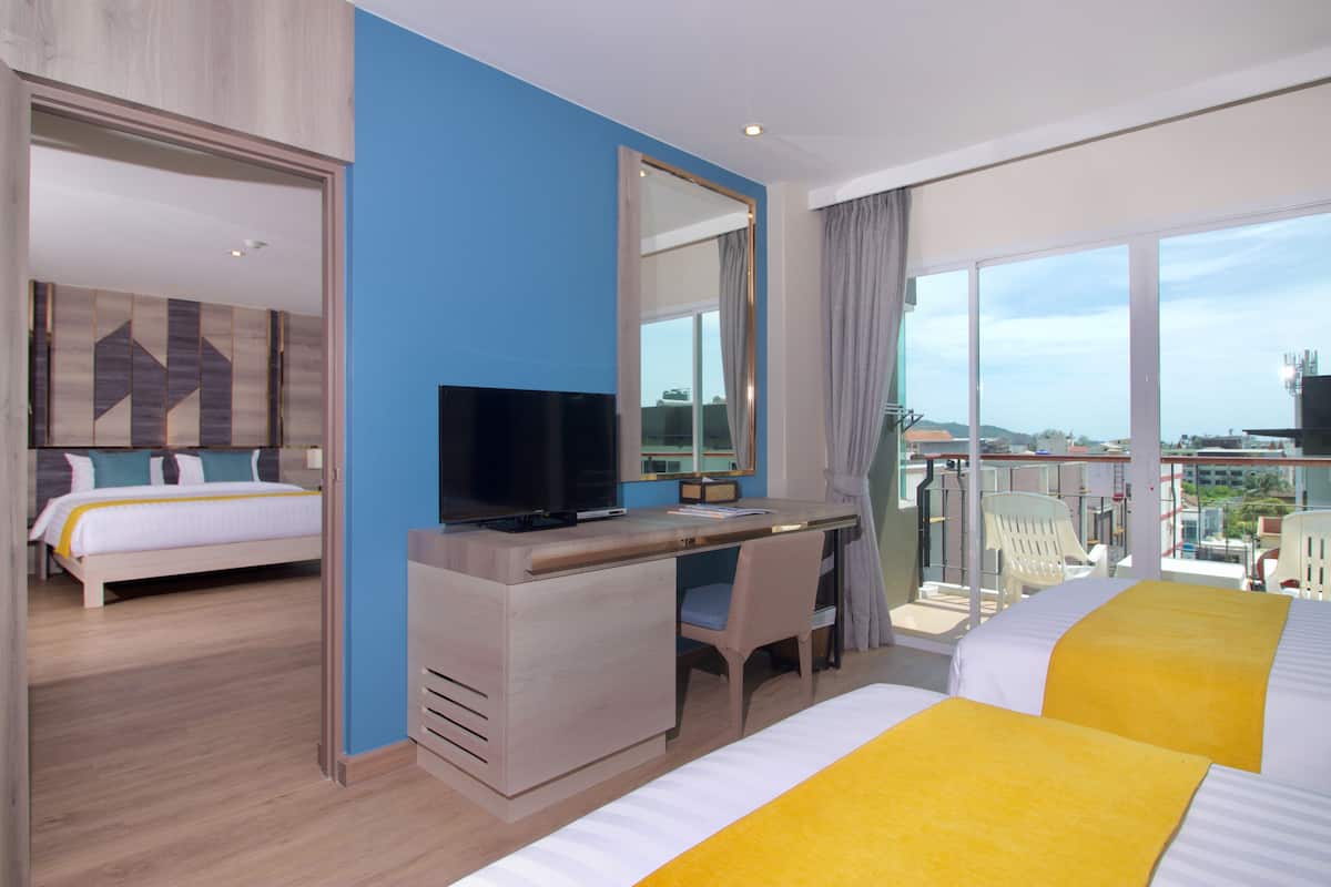 Family Suite, Bathtub