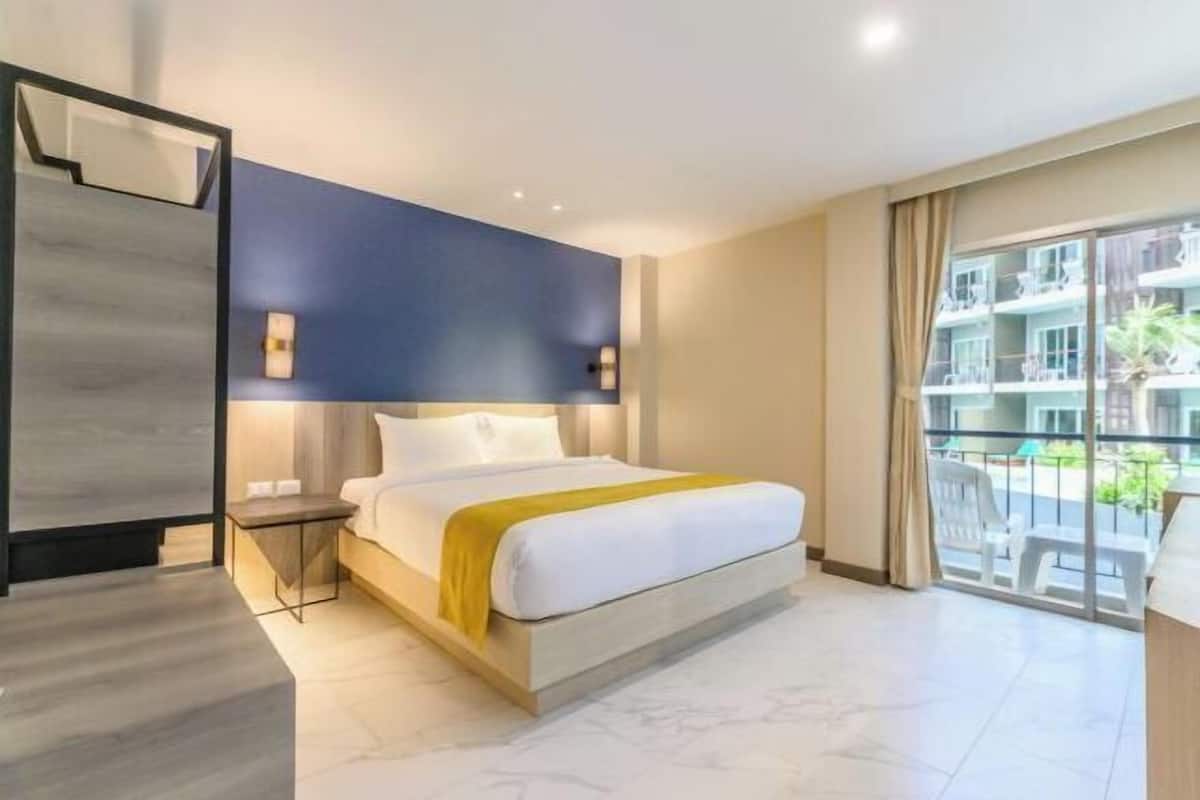 In-room safe, desk, laptop workspace, blackout curtains