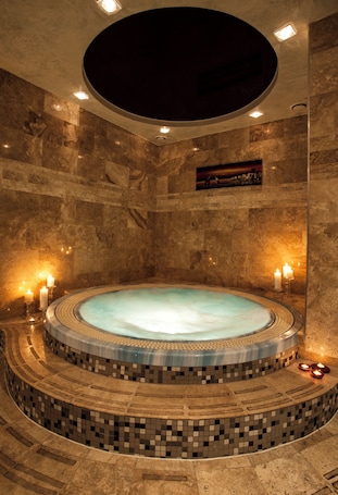 Spa treatment. Ararat All Suites Hotel