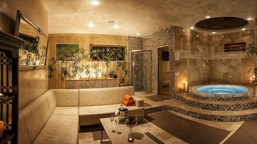 Ararat All Suites Hotel