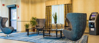 Comfort Inn & Suites Plainville-Foxboro