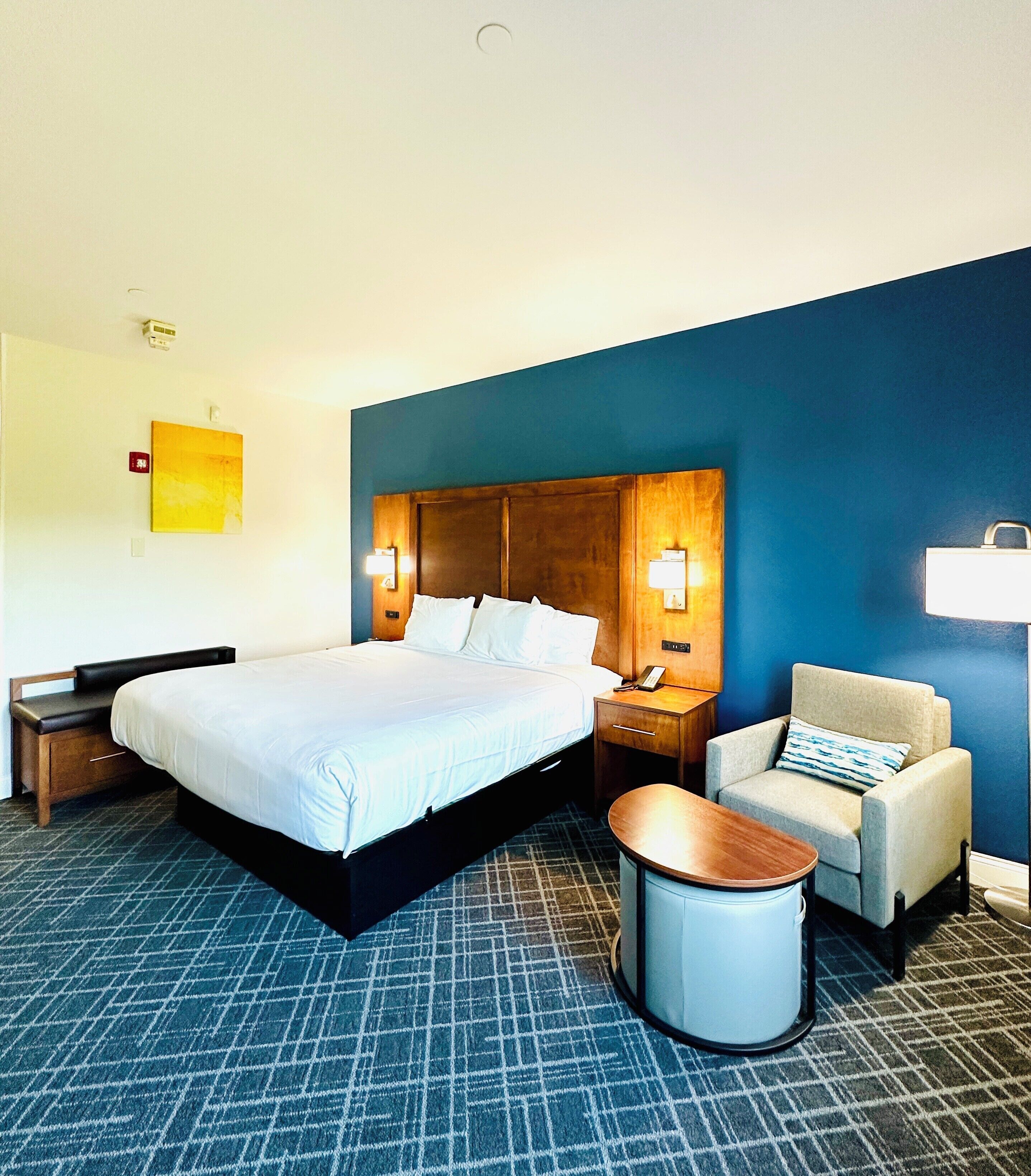 in-room safe, desk, laptop workspace, iron/ironing board