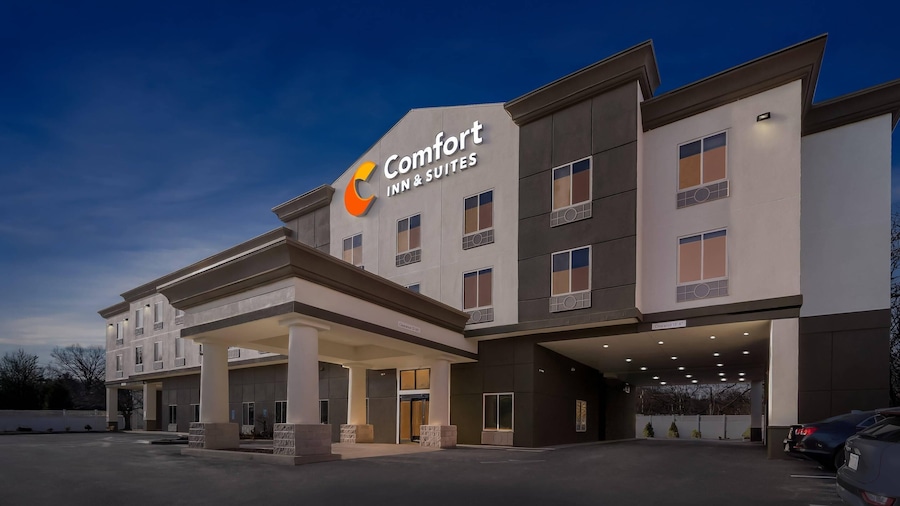 Comfort Inn & Suites Plainville-Foxboro