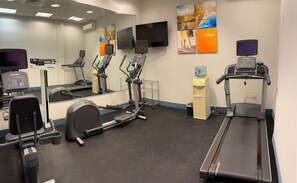Gym - Comfort Inn & Suites Plainville-Foxboro (Plainville)