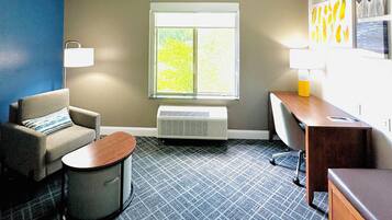 Standard Room, 1 King Bed, Non Smoking | Living area | 32-inch LCD TV with cable channels, TV