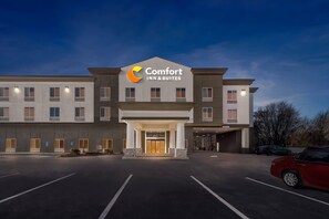 Exterior - Comfort Inn & Suites Plainville-Foxboro (Plainville)
