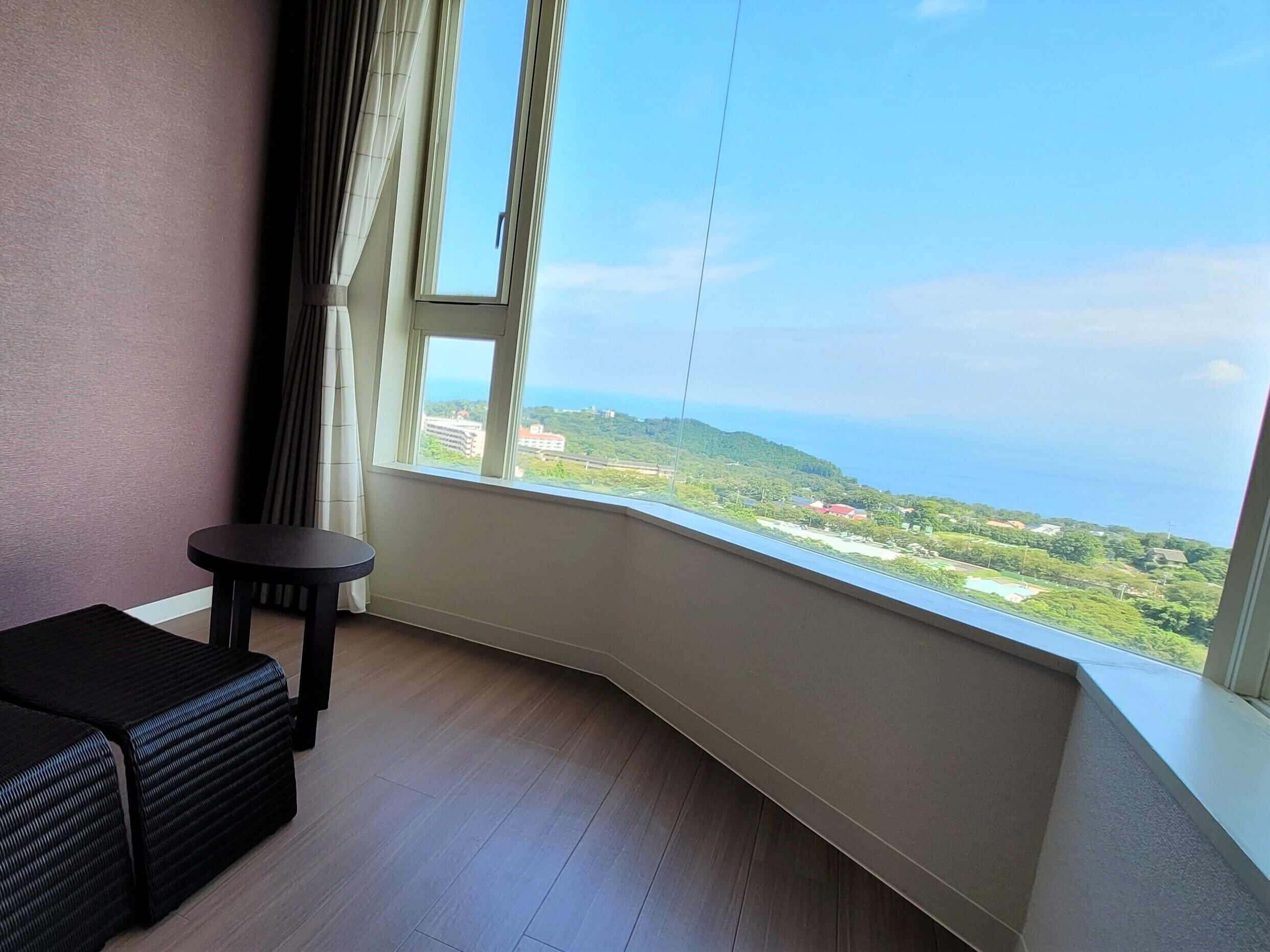 Room, Non Smoking, Ocean View (Asian Suite, Pets Not Allowed) | 1 bedroom, individually decorated, individually furnished, desk