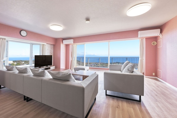 Phòng Deluxe, 3 phòng ngủ, không hút thuốc, quang cảnh biển (Suite,Top Floor, Pets Not Allowed) | 1 phòng ngủ, trang trí khác biệt