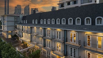 Front of property - evening/night